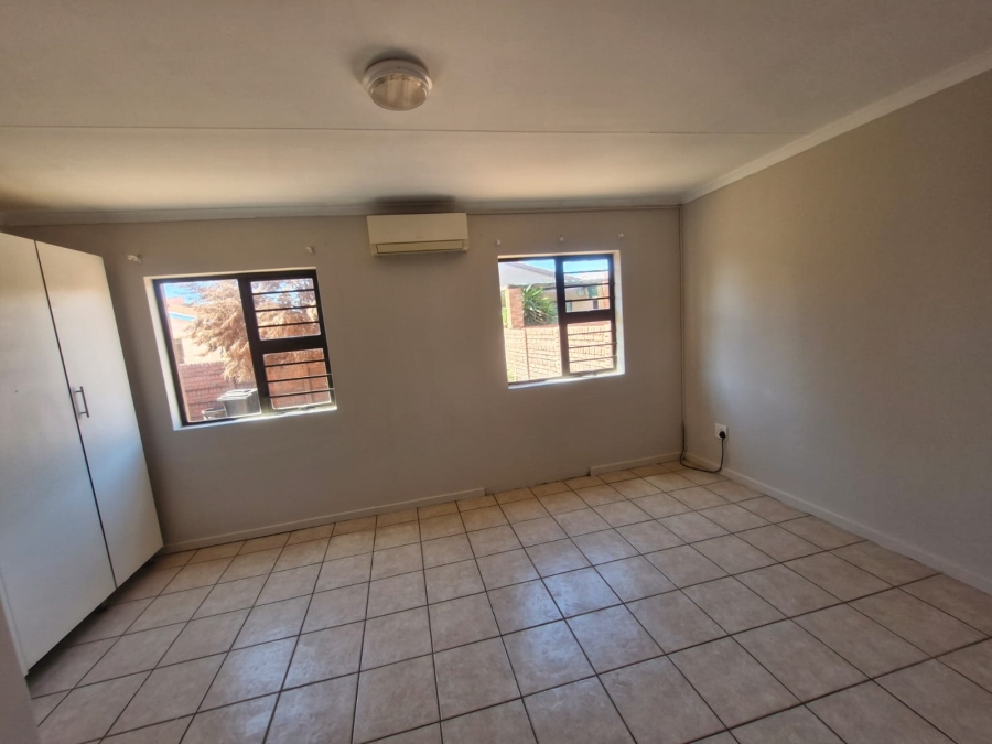 2 Bedroom Property for Sale in Kathu Northern Cape